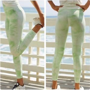Free People Movement Good Karma Green Tie Dye Seamless‎ Leggings M/L